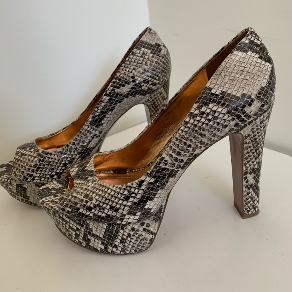 Steve Madden Snake Print Peep toe platform